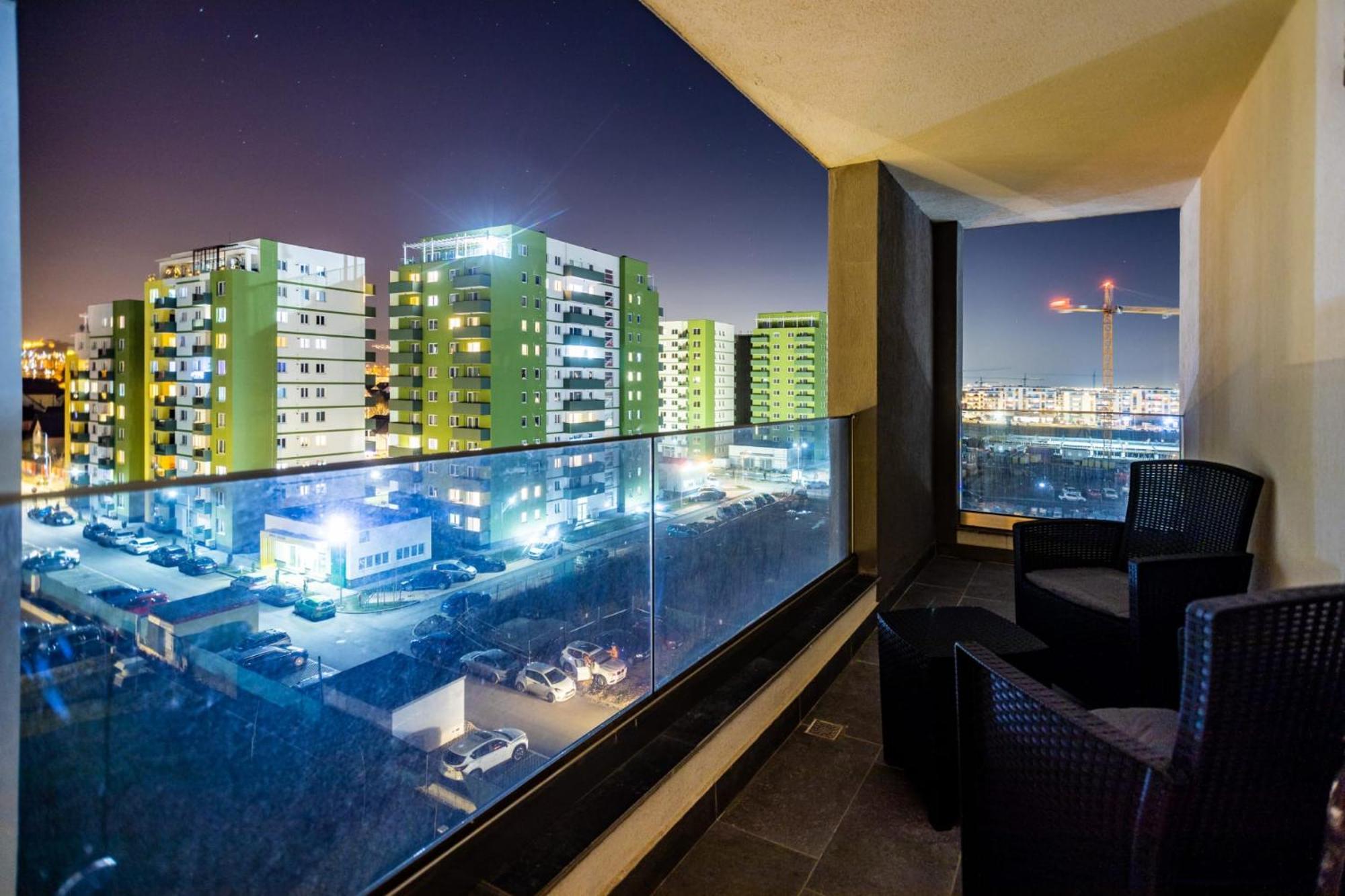 Mirandis Apartments - Comfort & Private Parking Near Coresi Mall Braşov Eksteriør bilde