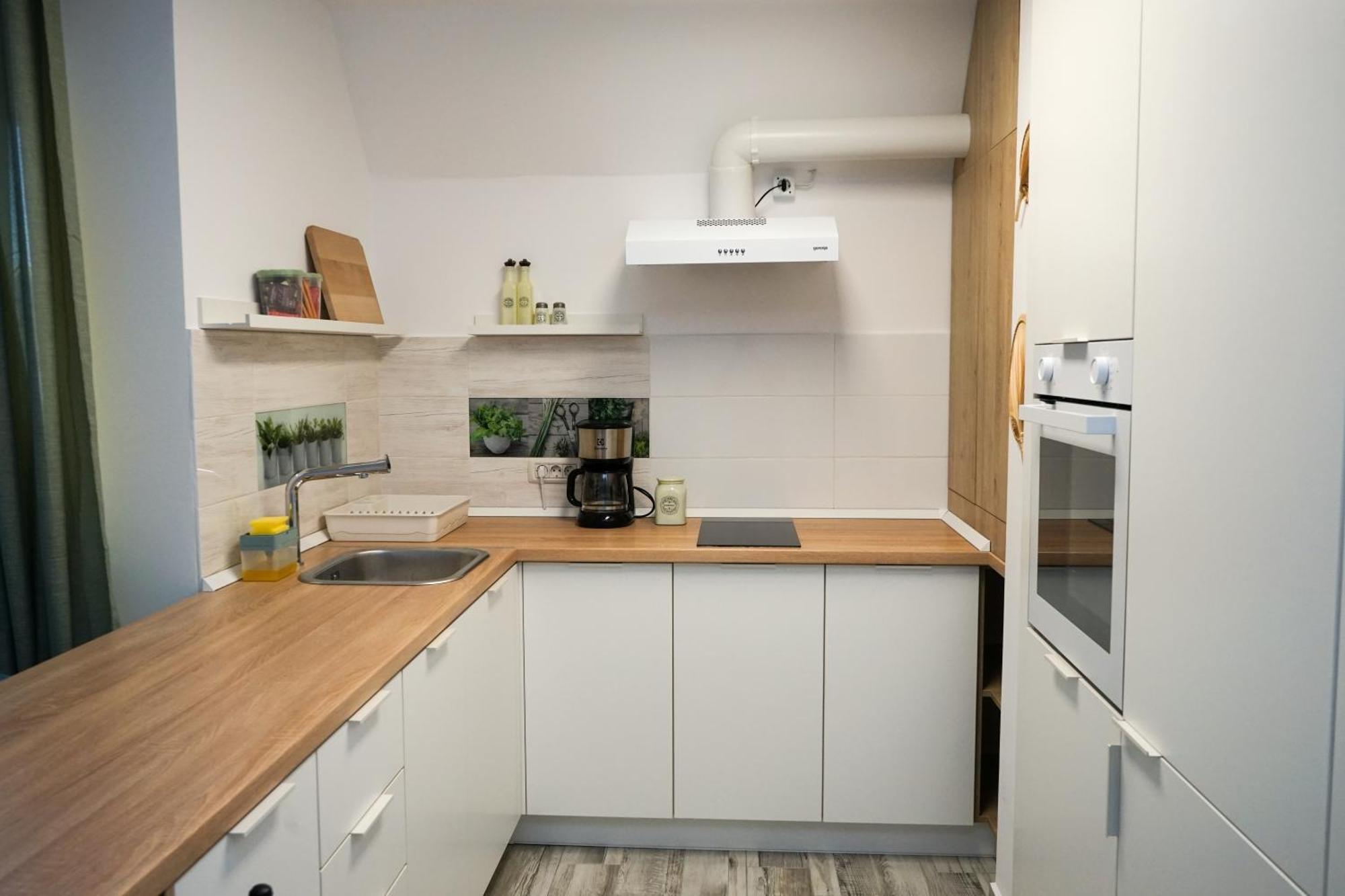 Mirandis Apartments - Comfort & Private Parking Near Coresi Mall Braşov Eksteriør bilde