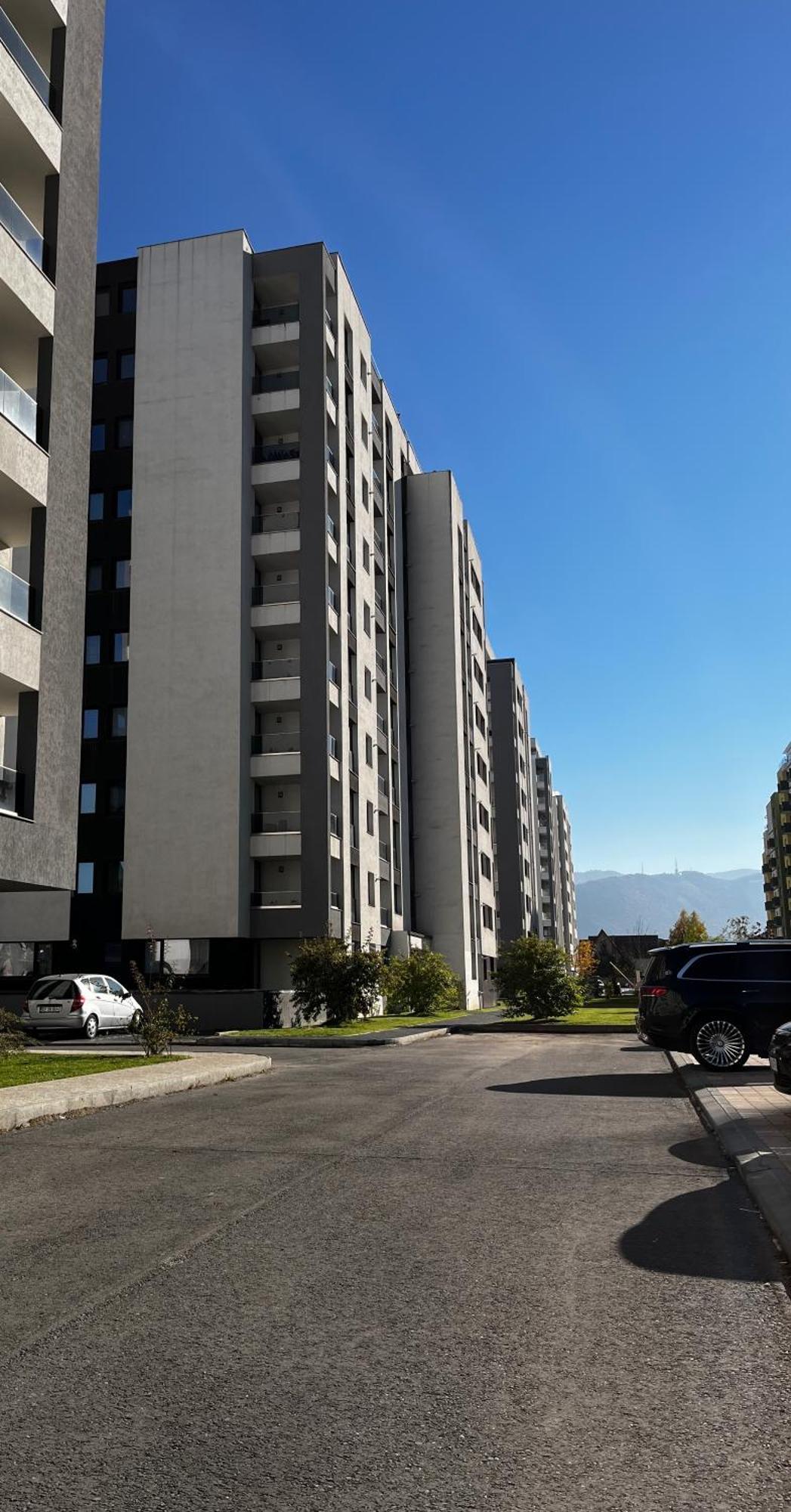 Mirandis Apartments - Comfort & Private Parking Near Coresi Mall Braşov Eksteriør bilde