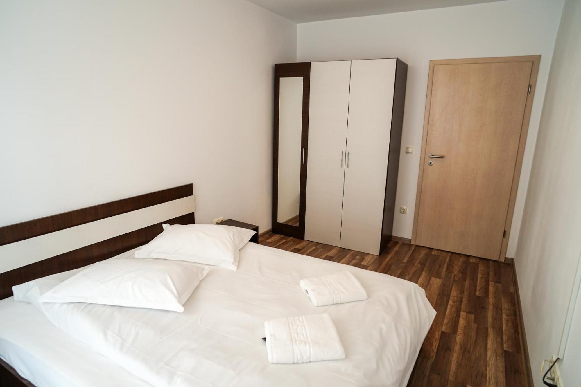 Mirandis Apartments - Comfort & Private Parking Near Coresi Mall Braşov Eksteriør bilde