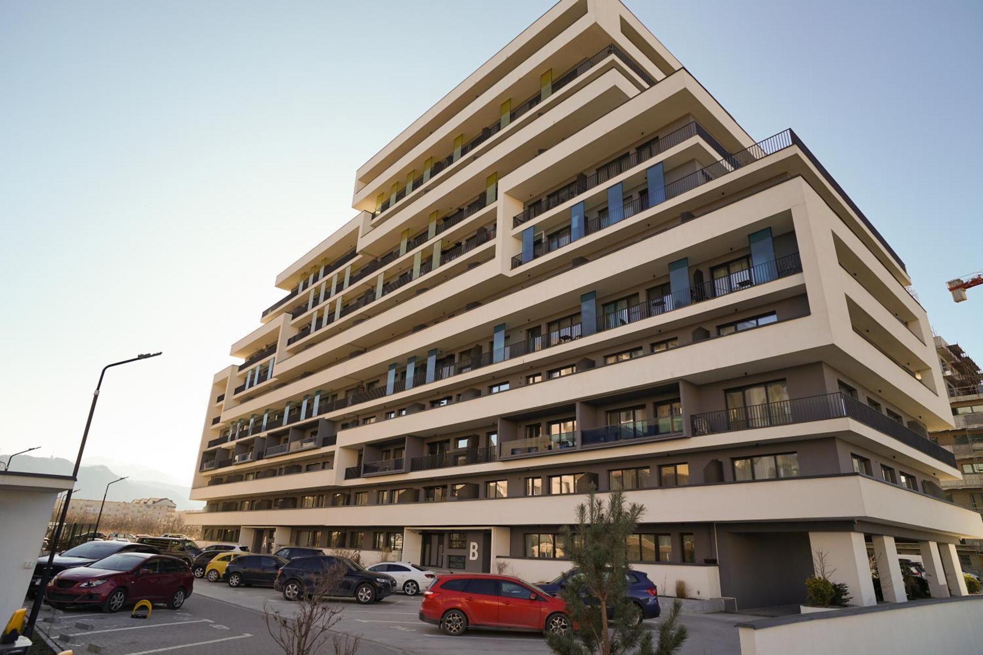 Mirandis Apartments - Comfort & Private Parking Near Coresi Mall Braşov Eksteriør bilde