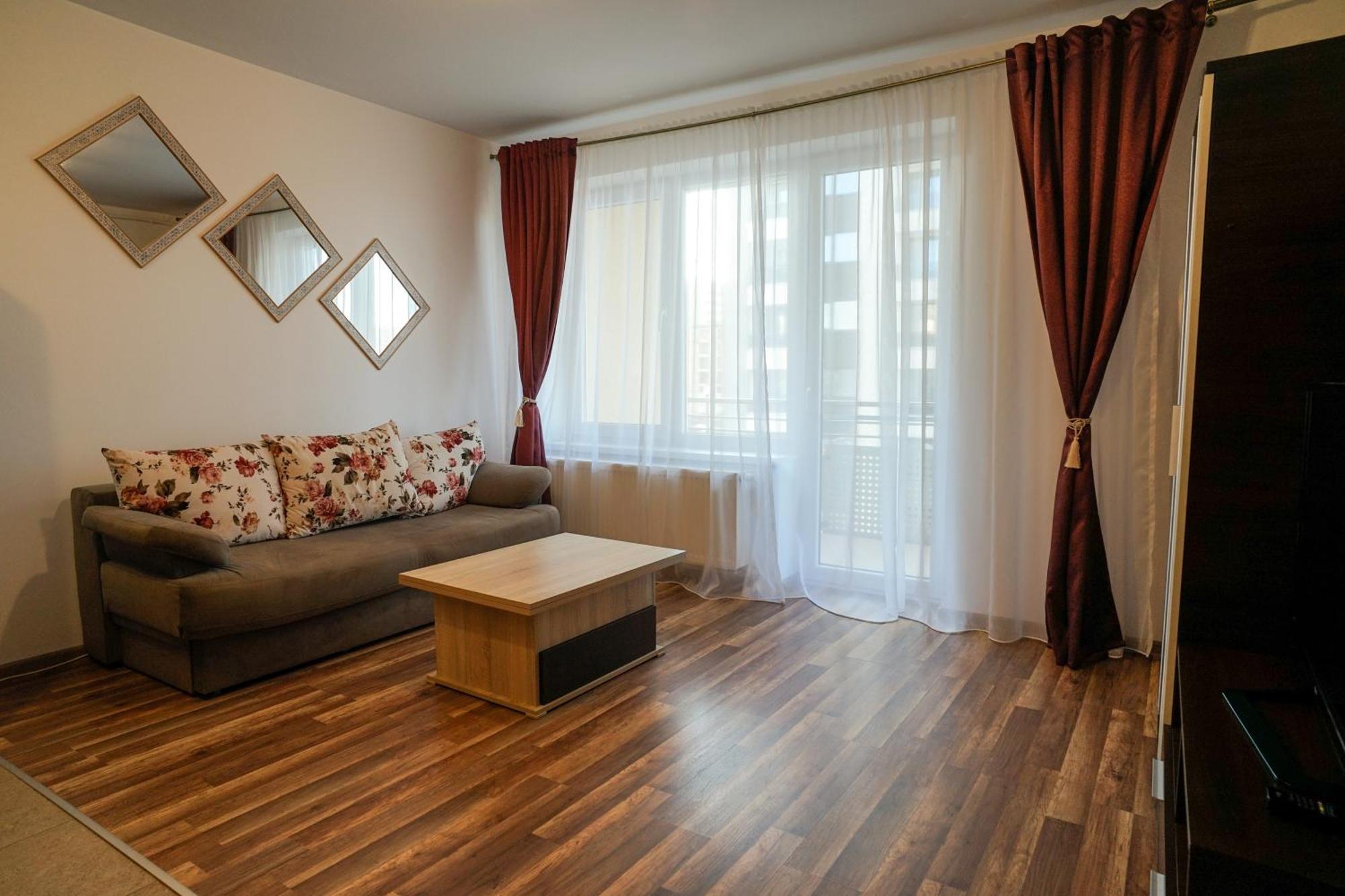 Mirandis Apartments - Comfort & Private Parking Near Coresi Mall Braşov Eksteriør bilde